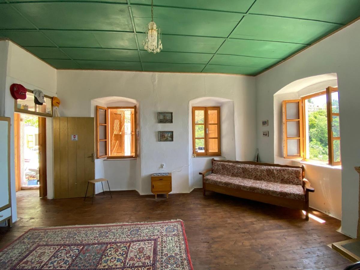 Shotgun Hostel & Guesthouse Vuno ภายนอก รูปภาพ